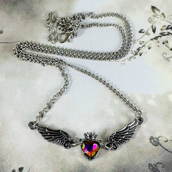 Beautiful Little winged heart articulated necklace with a vitrial Crystal Heart - Picture 1 of 8